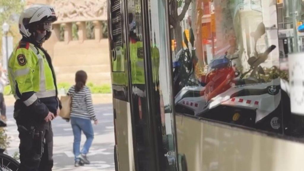 Macrodispositivo policial en los autobuses de Barcelona: 28 detenidos por hurtos y robos