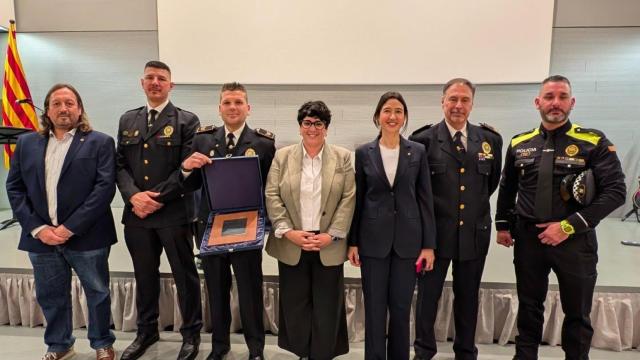 Los mossos condecoran a la USIR de la Policía Local de Santa Coloma de Gramenet