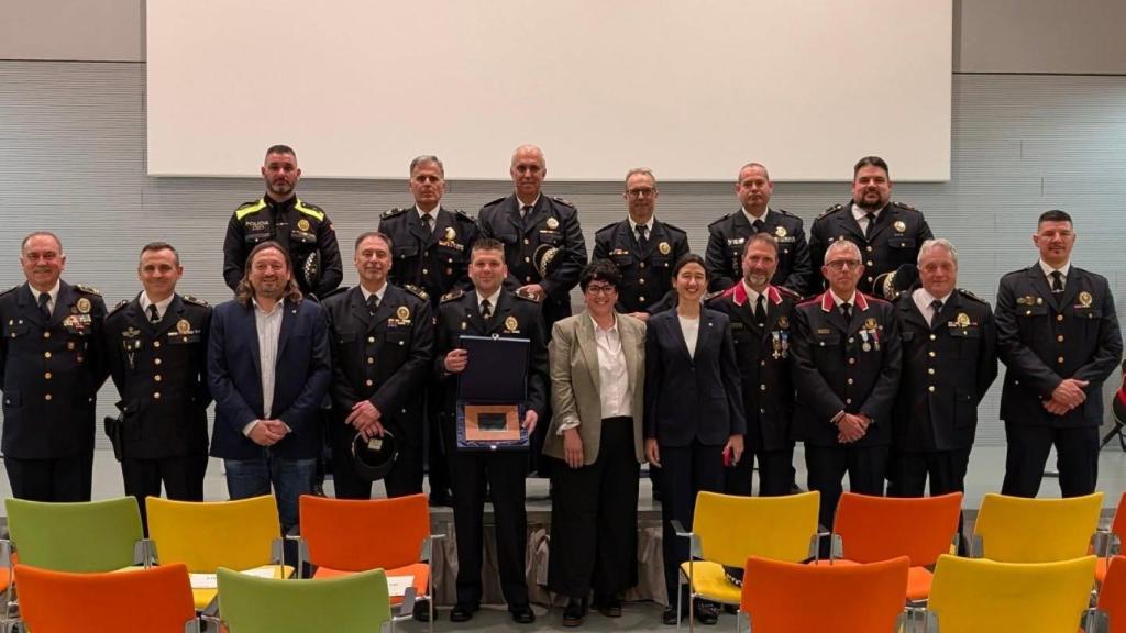 Condecoración de la USIR en el Dia de les Esquadres de Santa Coloma