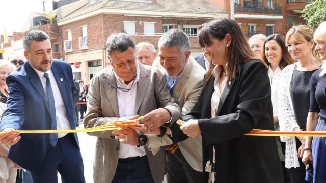 La alcaldesa de Gavà, Gemma Badia junto a otras personalidades en la 70 Fira d’Espàrrecs