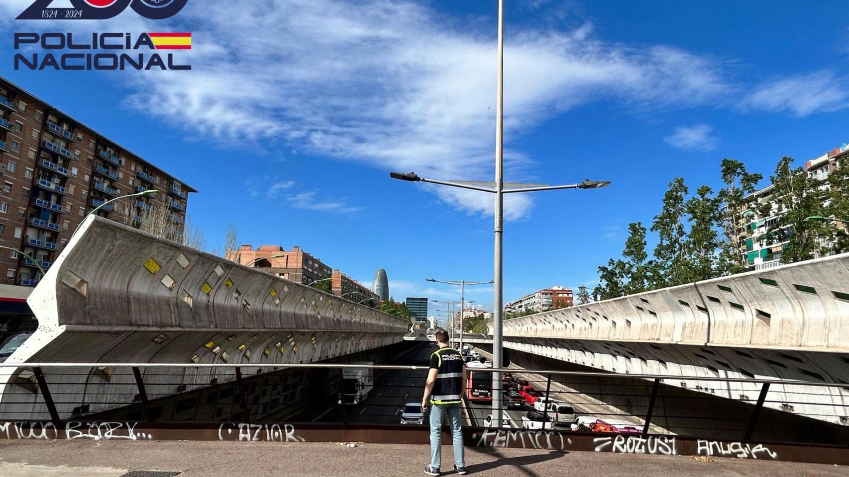 Puente en Barcelona desde donde la joven presuntamente quería arrojarse al vacío