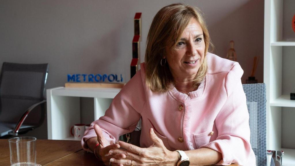 Eva López, líder del PSC a Castelldefels, en una entrevista amb Metròpoli