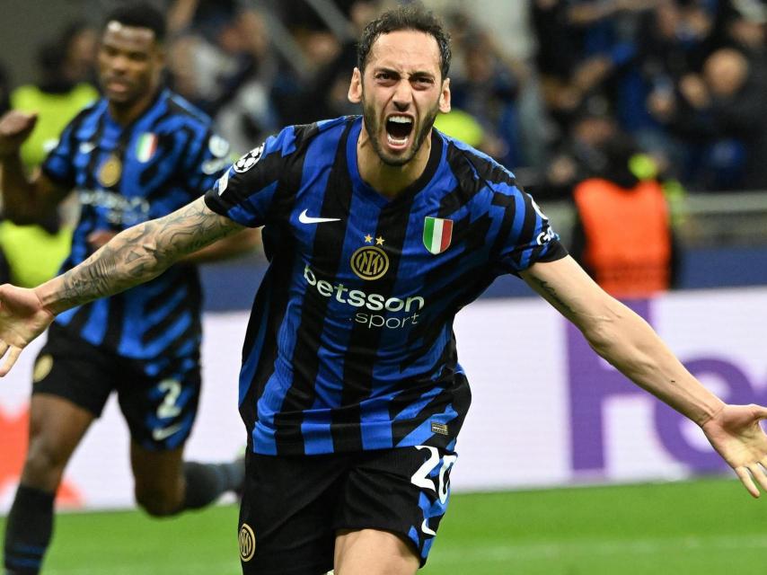 Calhanoglu, tras batir a Szczesny de penalti