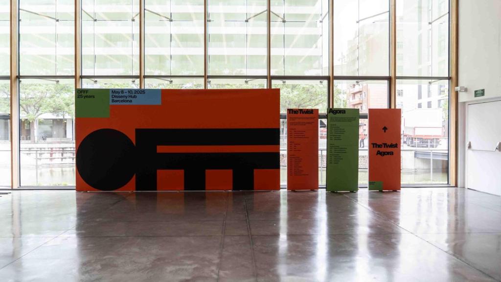 Elements decoratius del festival OFFF Barcelona al Disseny Hub