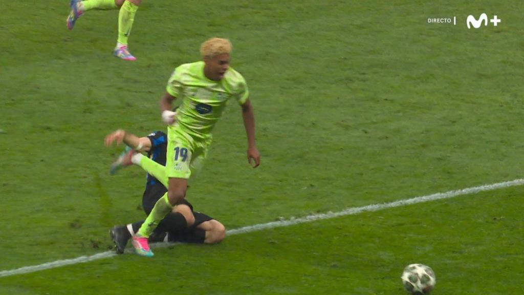 El penalti sobre Lamine Yamal en el Inter-Barça