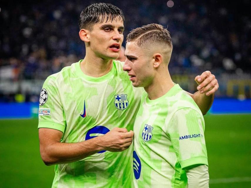 Gerard Martín y Fermín López lloran desconsoladamente tras el Inter-Barça