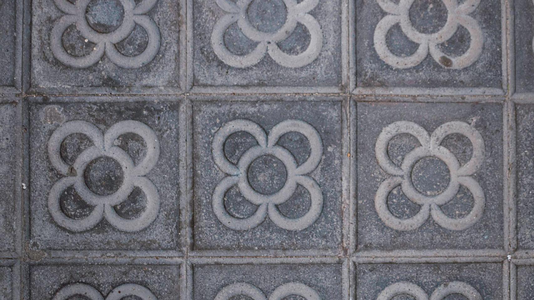 Panot de flor -baldosa de Barcelona-