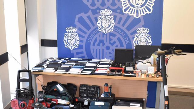 Intervenidos 118 dispositivos electrónicos en Badalona procedentes de robos en toda España