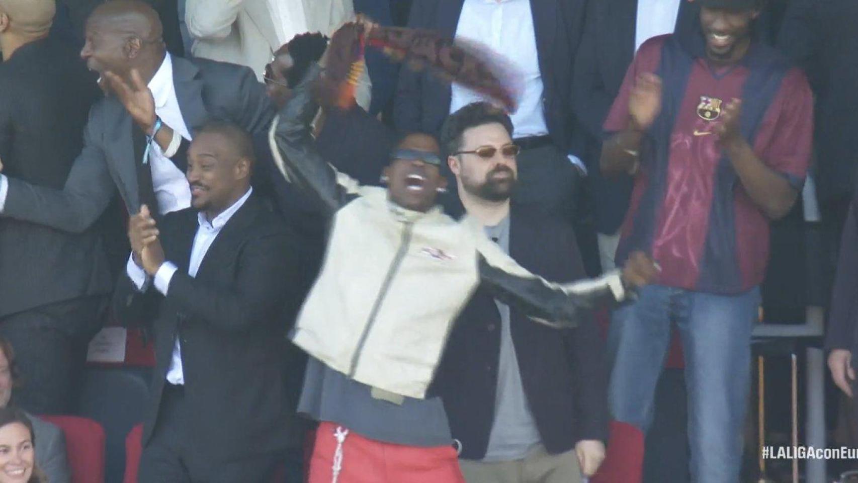 Travis Scott se pega un festival en Montjuïc después de una noche loca con Piqué y Puyol