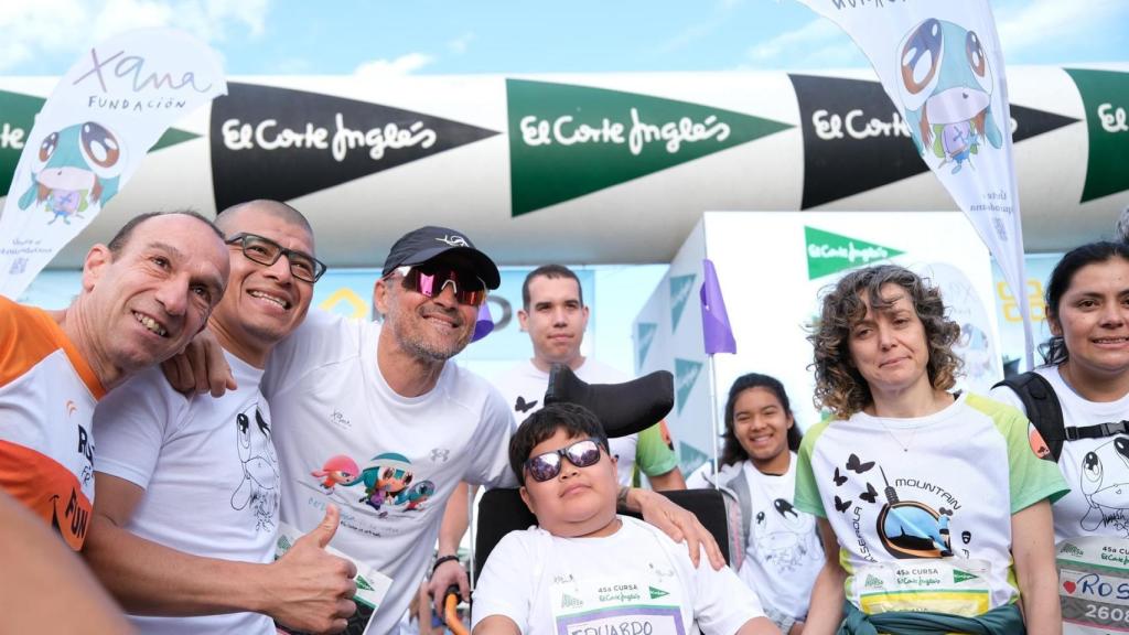 Luis Enrique participa en la 45ª Cursa El Corte Inglés en Barcelona