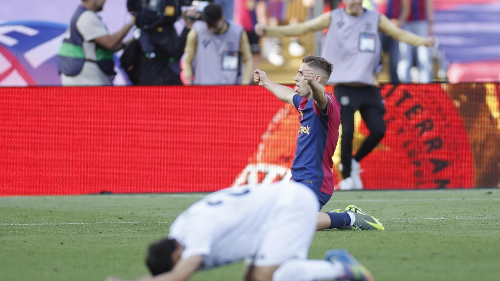 Fermín López celebra el pitio final de Hernández Hernández en el clásico