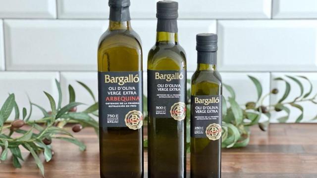 Botellas de aceite de la marca Olis Bargallo