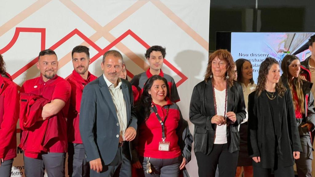 Imatge dels treballadors durant la presentació del nou uniforme