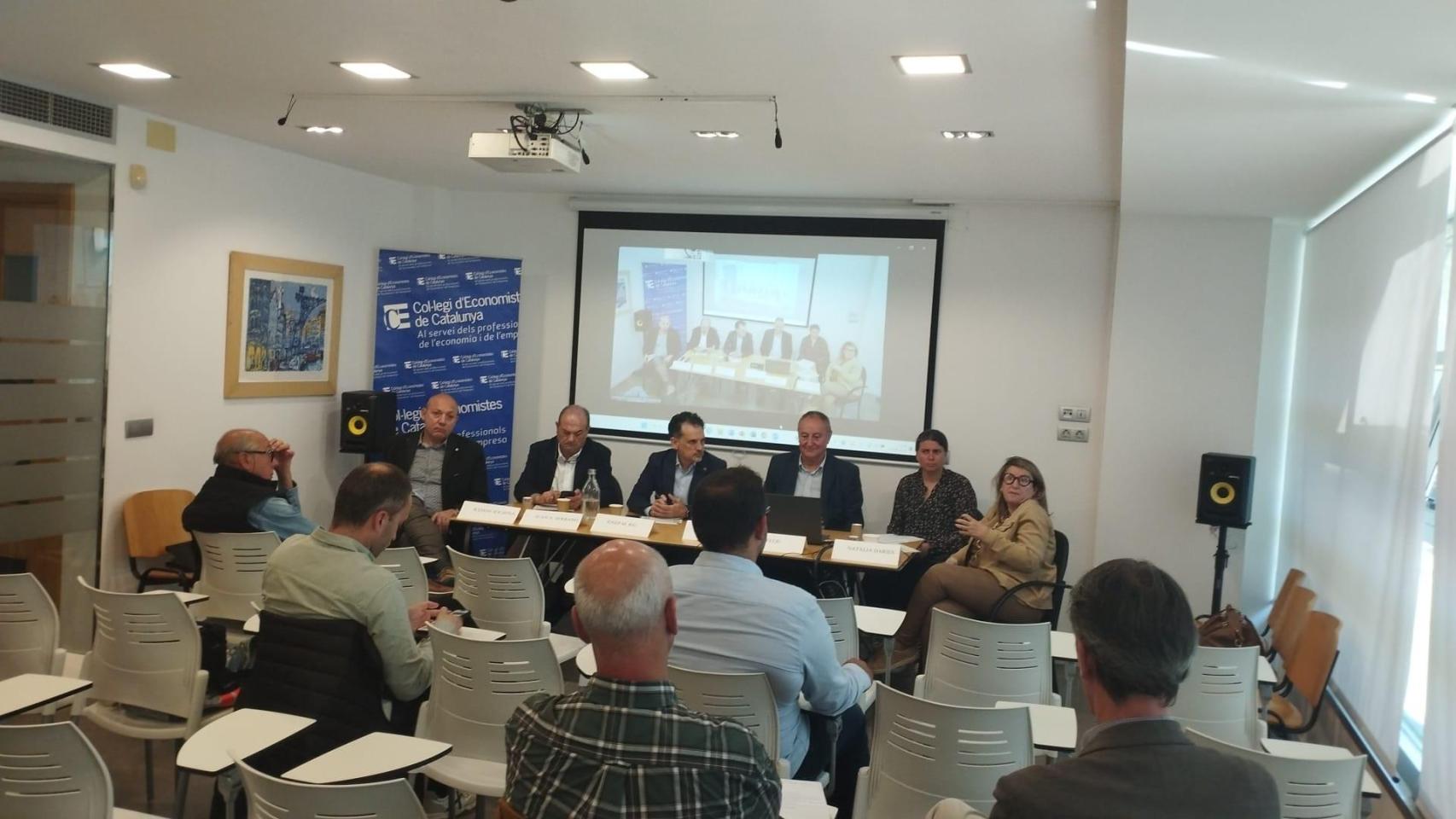 Representantes del sector turístico de Lleida-Pirineos durante la celebración del IV Congreso de Economía y Empresa de Cataluña