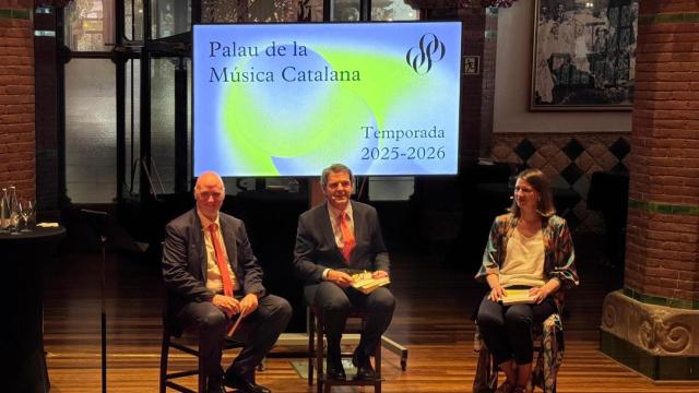 Joan Oller, Joaquim Uriach y Mercedes Conde en rueda de prensa este miércoles para presentar la nueva temporada