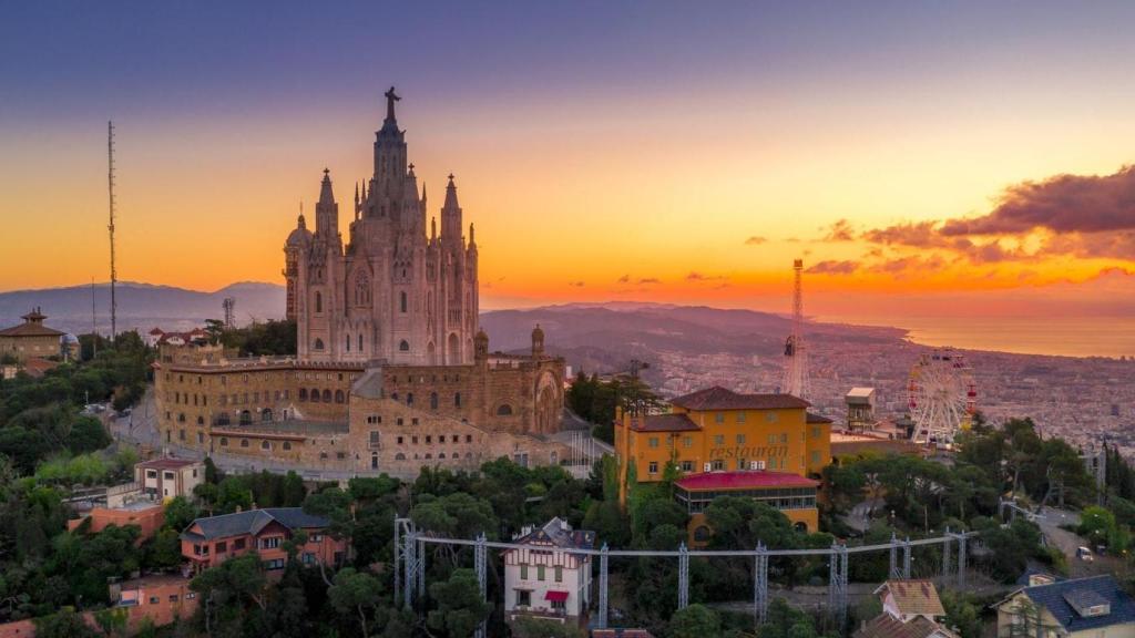 Temple del Sagrat Cor de Jesús i Tibidabo a Barcelona