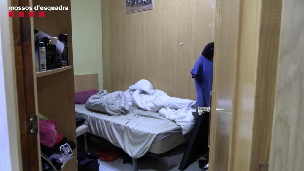 Uno de los pisos de los detenidos en la red de pederastia de Cataluña