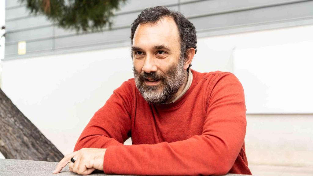 Turgut Durduran, expat afincado en Castelldefels, en conversación con Metrópoli