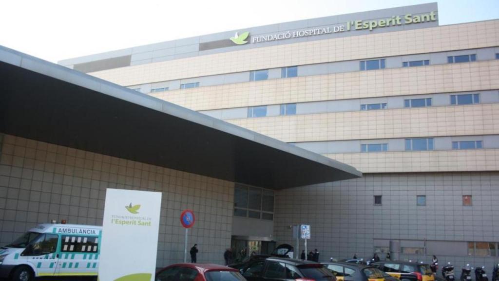 Exterior del hospital Esperit Sant de Santa Coloma