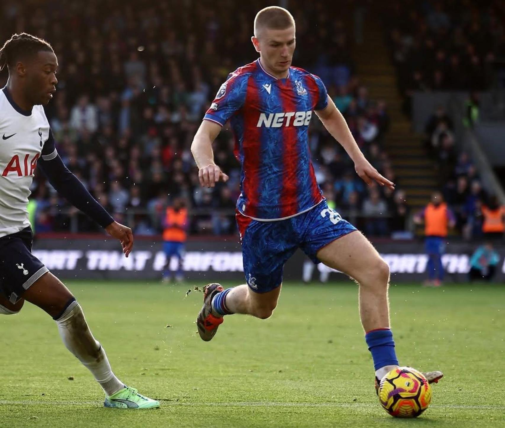 Adam Wharton, futbolista del Crystal Palace