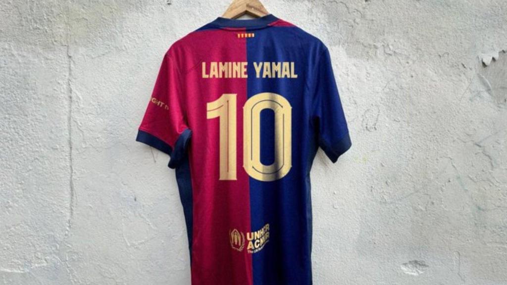 La camiseta del Barça de Lamine Yamal con el '10'