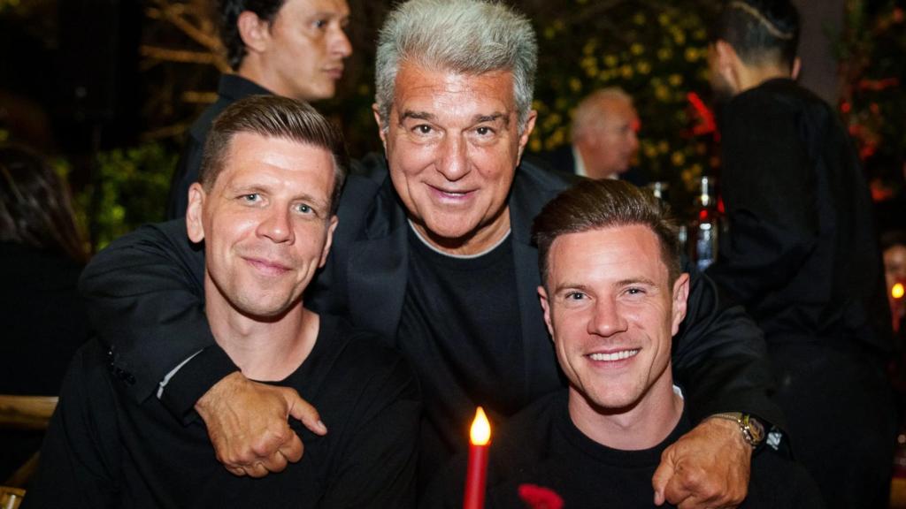 Wojciech Szczesny, Joan Laporta y Ter Stegen en el restaurante Catalina