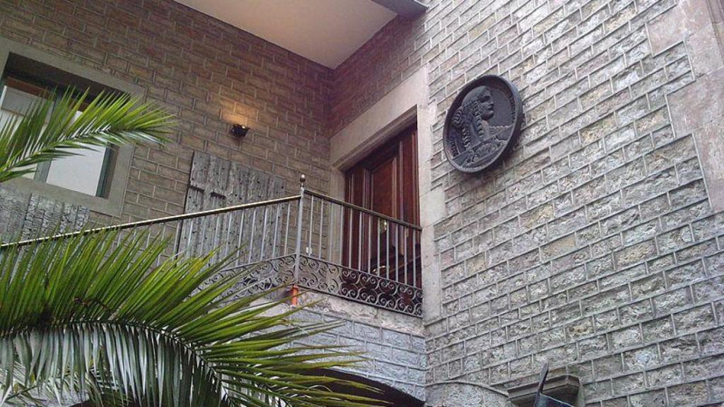 Entrada al Real Círculo Artístic