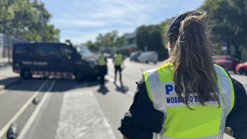 Macrodipositivo de Mossos en l'Hospitalet, Cornellà y Esplugues en el marco del 'Pla Kanpai'