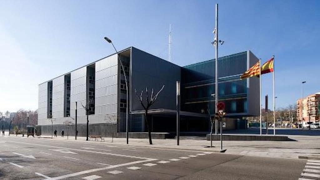 Exterior de la comisaría de mossos de Sant Andreu