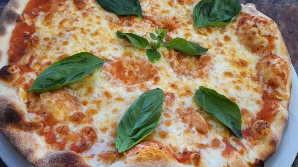 Una pizza al Restaurant El Italiano