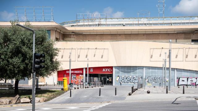El KFC que sigue abierto en el centro comercial Llobregat Centre de Cornellà