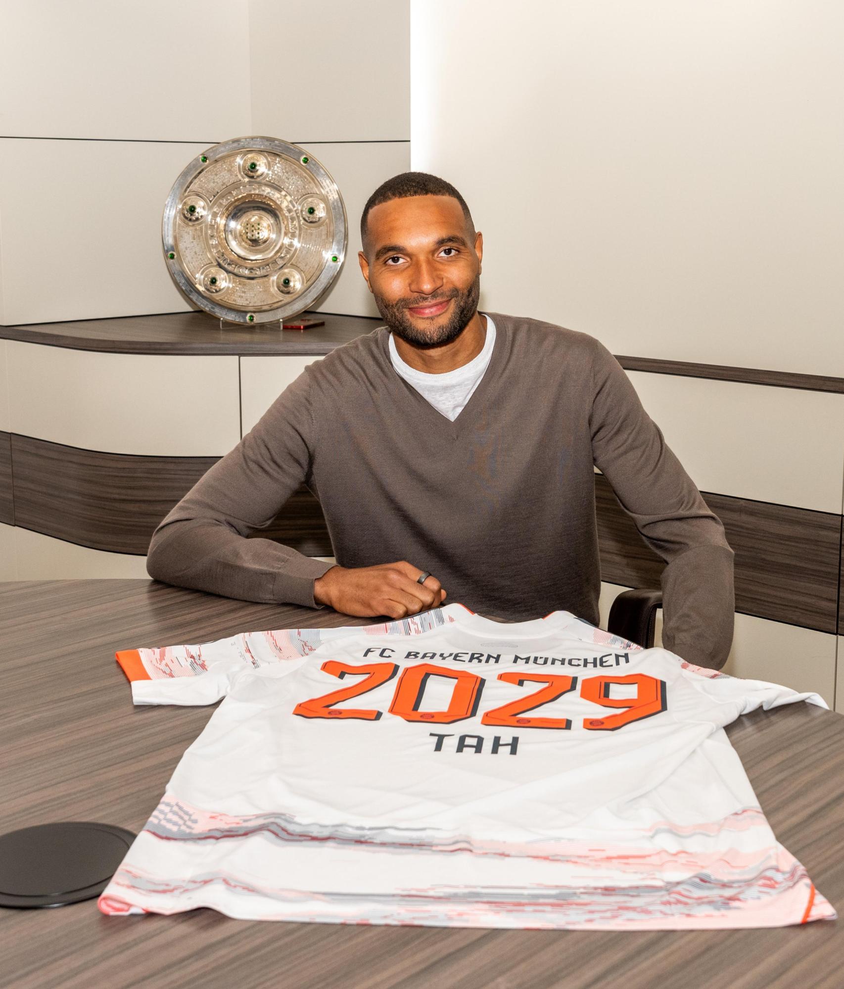 Jonathan Tah firma con el Bayern hasta 2029