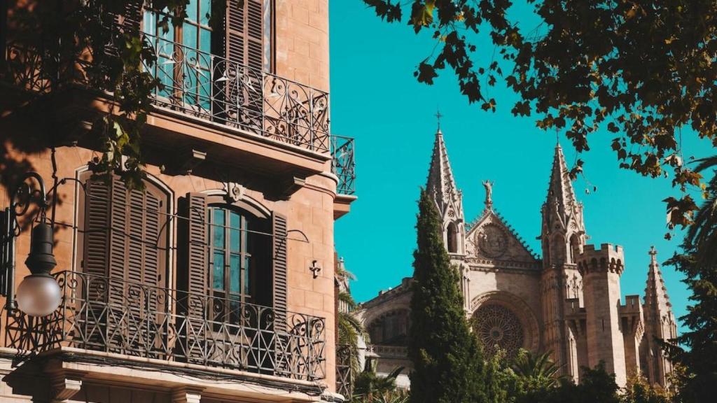 Imagen de Palma de Mallorca, con la catedral al fondo