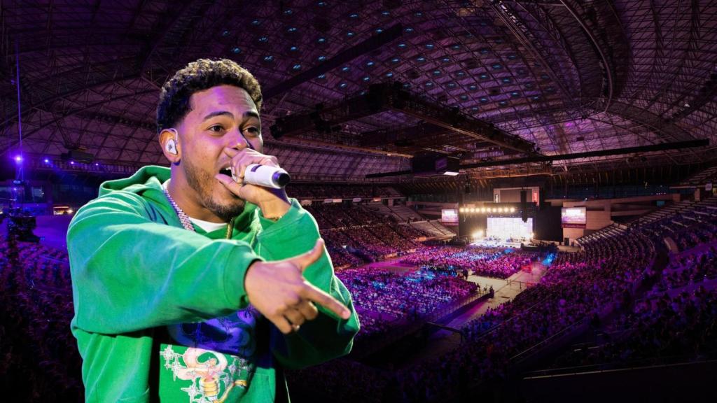 Myke Towers con el Palau Sant Jordi de fondo en un fotomontaje