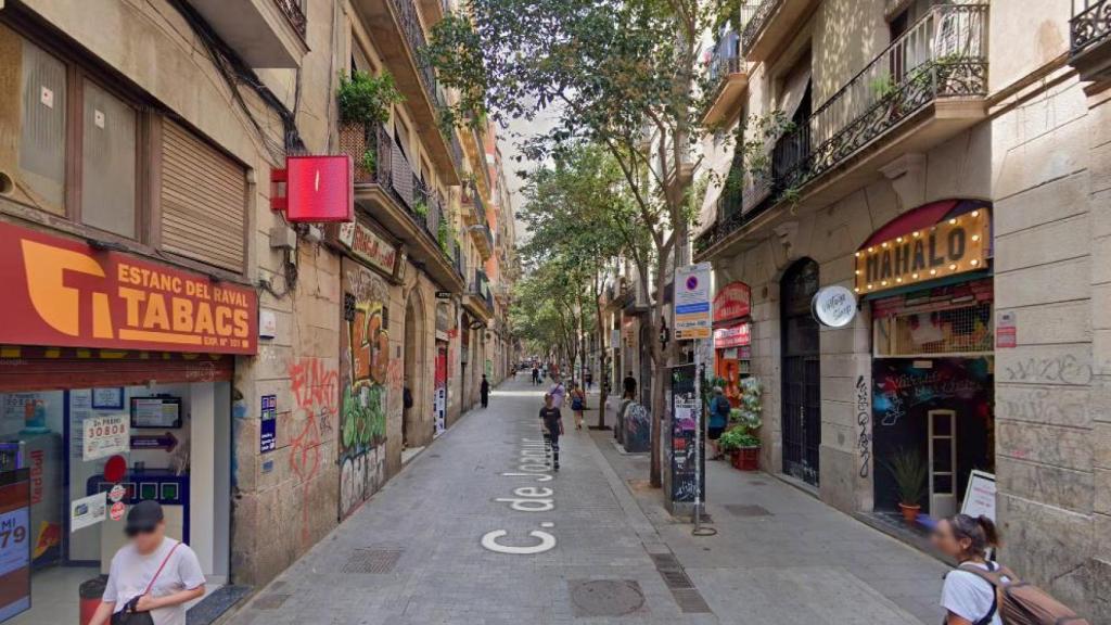 Esta es la calle más sucia de Barcelona, según la IA: “Uno de los epicentros de la fiesta alternativa”