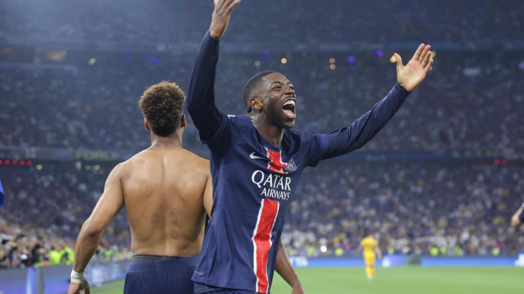 Dembelé celebra el segundo gol de Doué en la final de la Champions