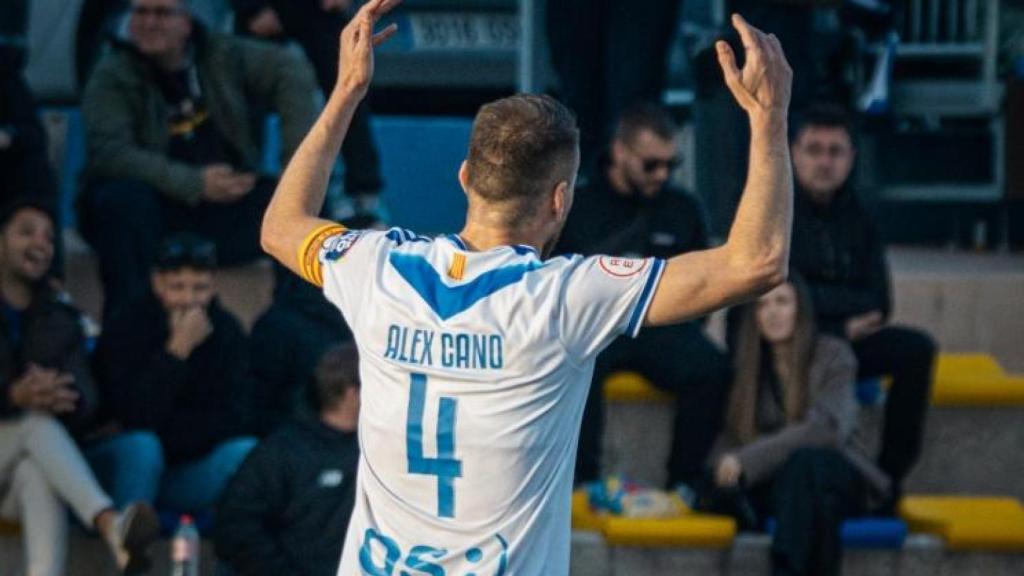 Álex Cano durante un partido con el CE Europa