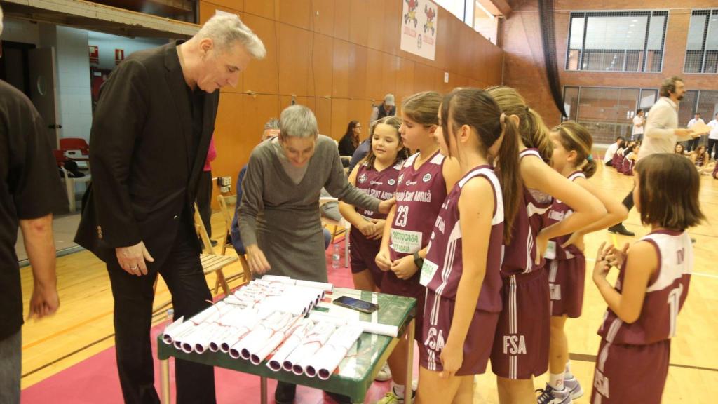 Loquillo, el patrocinador del histórico Bàsquet Femení Sant Adrià
