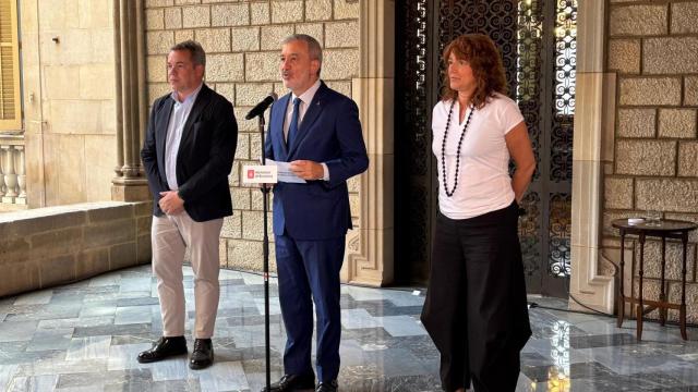 El Ingeniero Jefe Del Consistorio, Oriol Altisench; El Alcalde De Barcelona, Jaume Collboni, Y La Primera Teniente De Alcalde, Laia Bonet