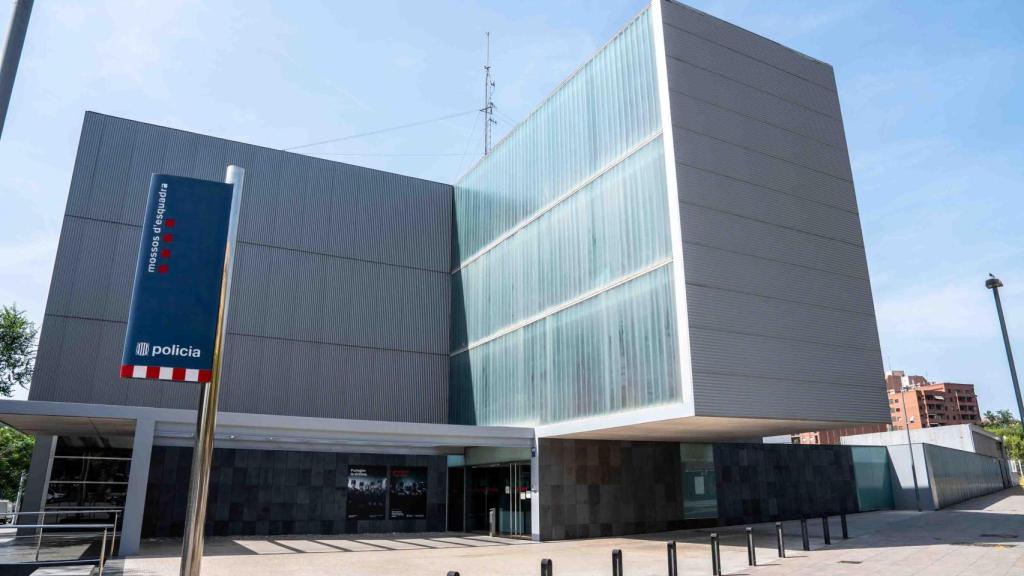 Comissaria dels Mossos d'Esquadra, en el terreny de les antigues 'Casernes' de Sant Andreu