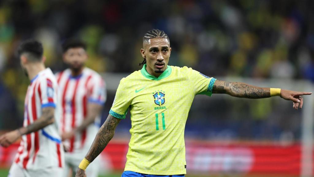 Raphinha durante el partido entre Brasil y Paraguay