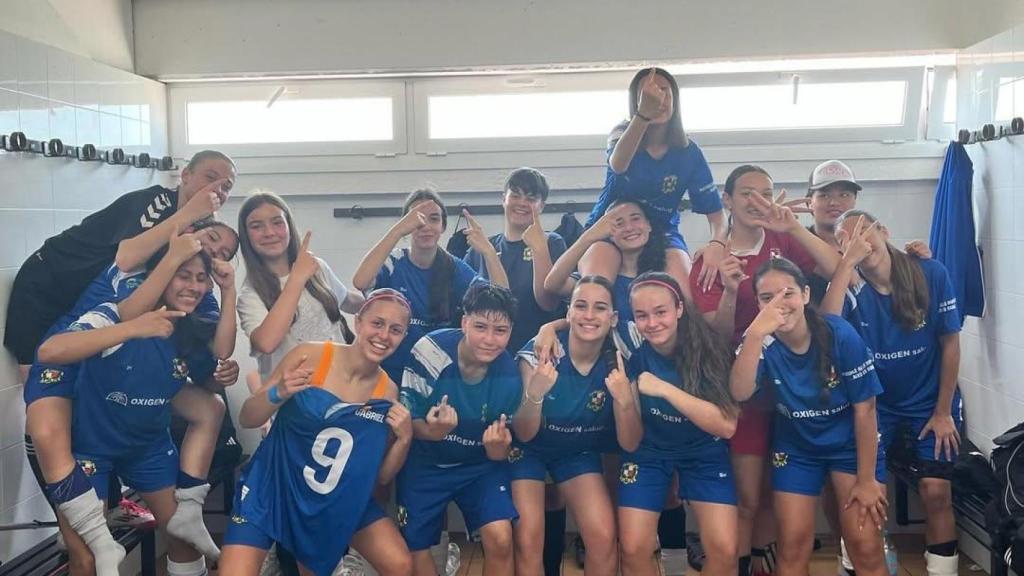 Jugadoras del Cadete A Femenino que consiguieron el ascenso a Primera