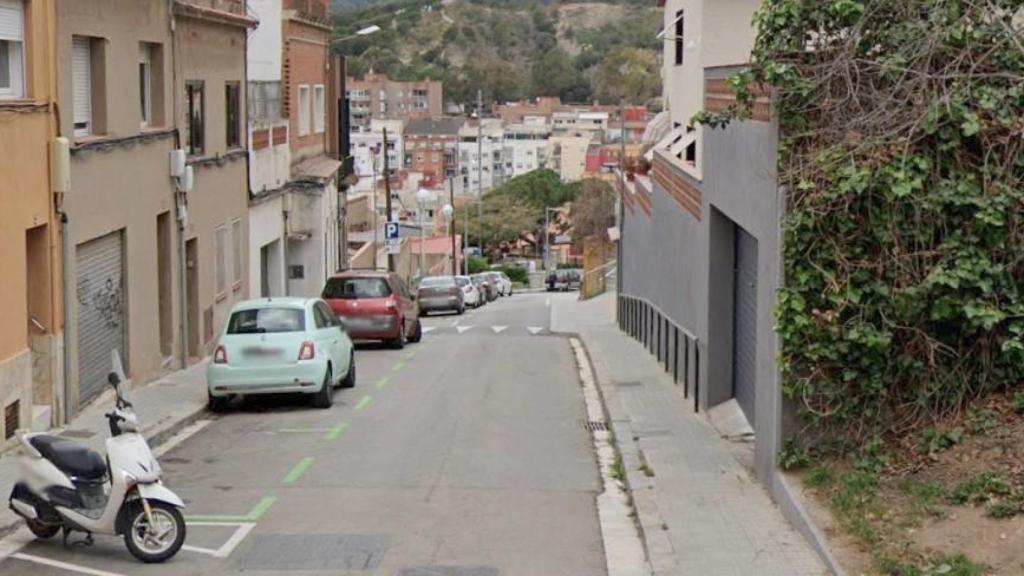 Vehicles a la carrer de Pere Llobet