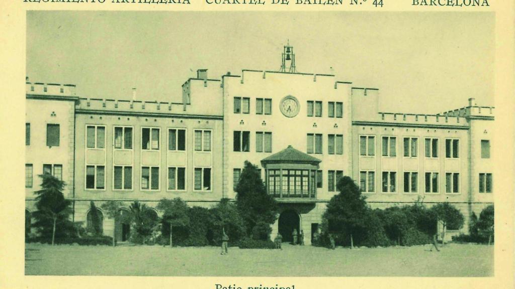 Pati principal de les antigues casernes de Sant Andreu