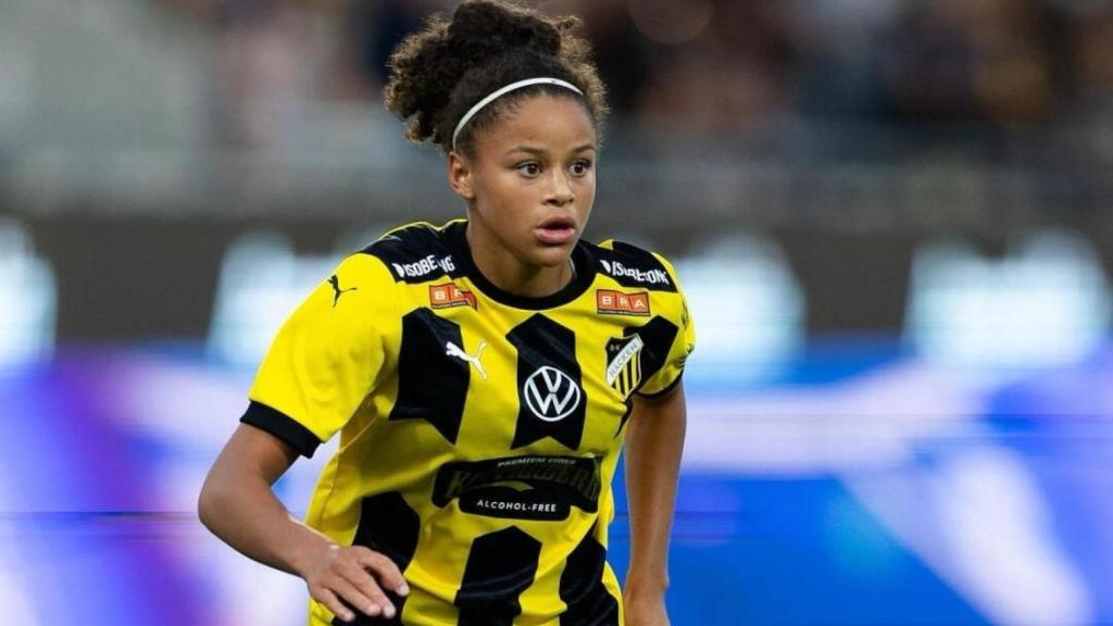 Felicia Schröder durante un partido de la liga sueca con el BK Häcken