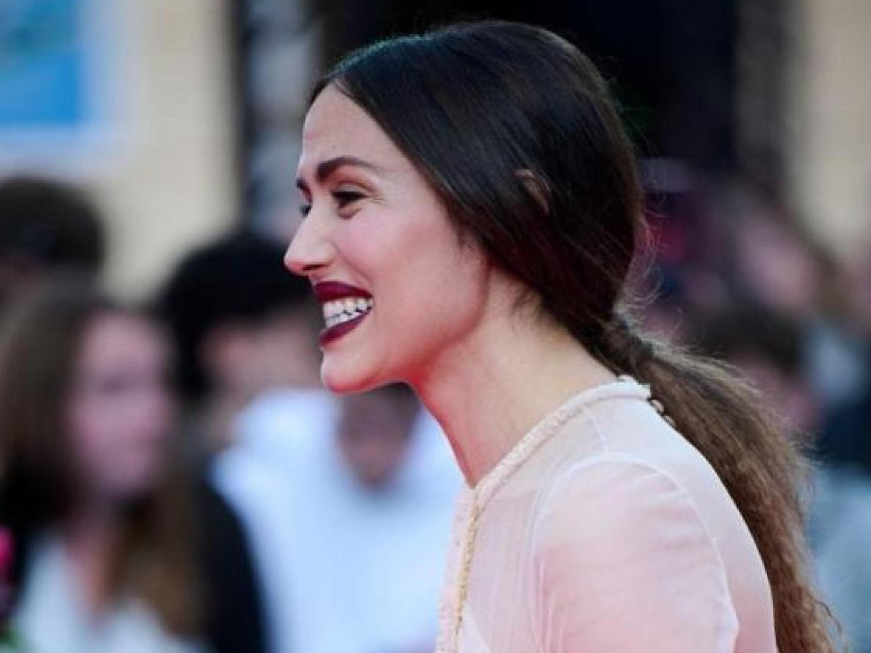 Imagen de Irene Montalá en una alfombra roja