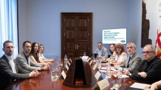 Reunión de representantes de Airbnb con el alcalde de Barcelona, Jaume Collboni