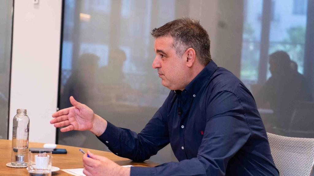 Roger Pallarols durant l'entrevista amb Metròpoli