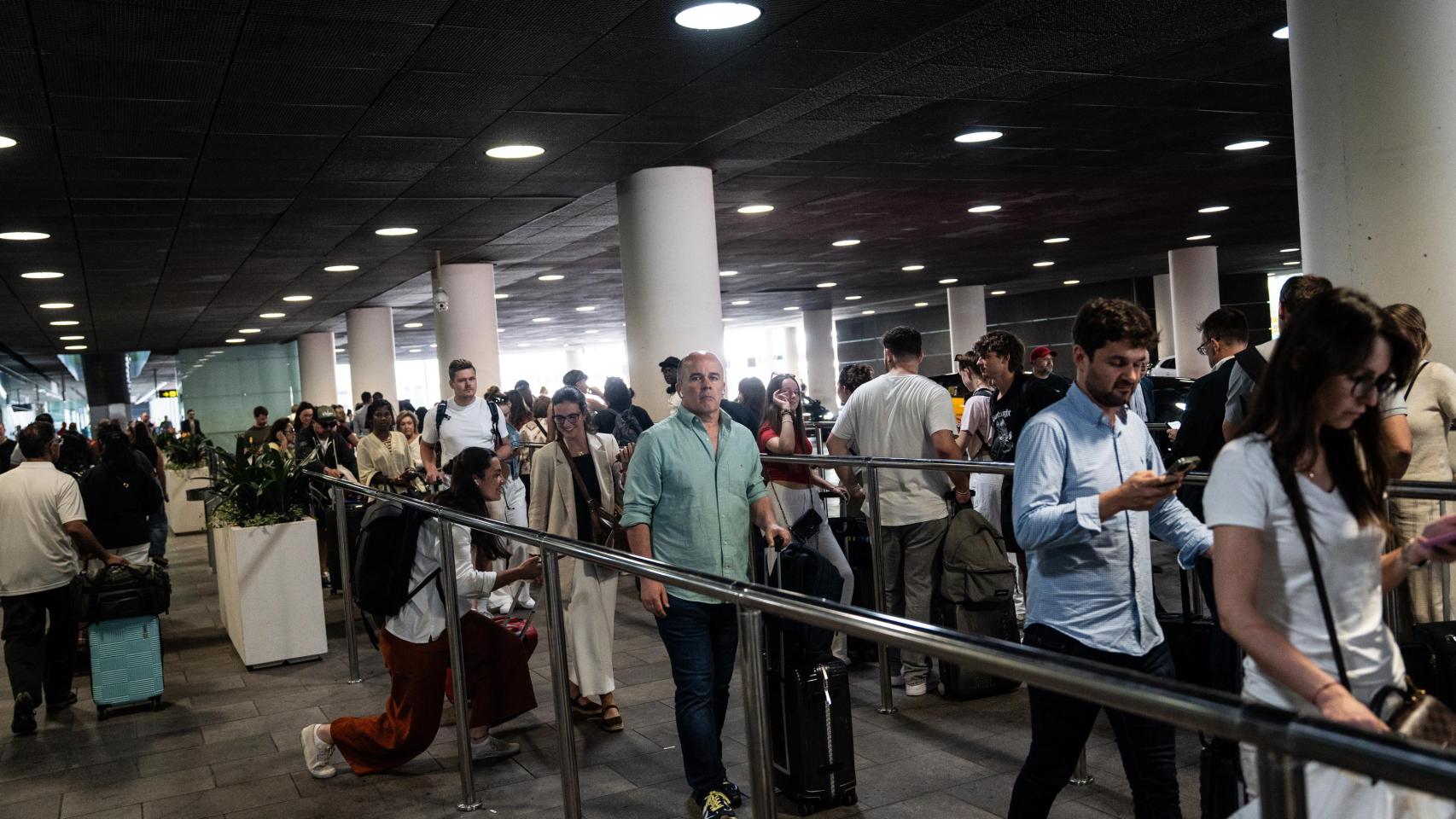 Interior del Aeropuerto de Barcelona en una imagen de archivo