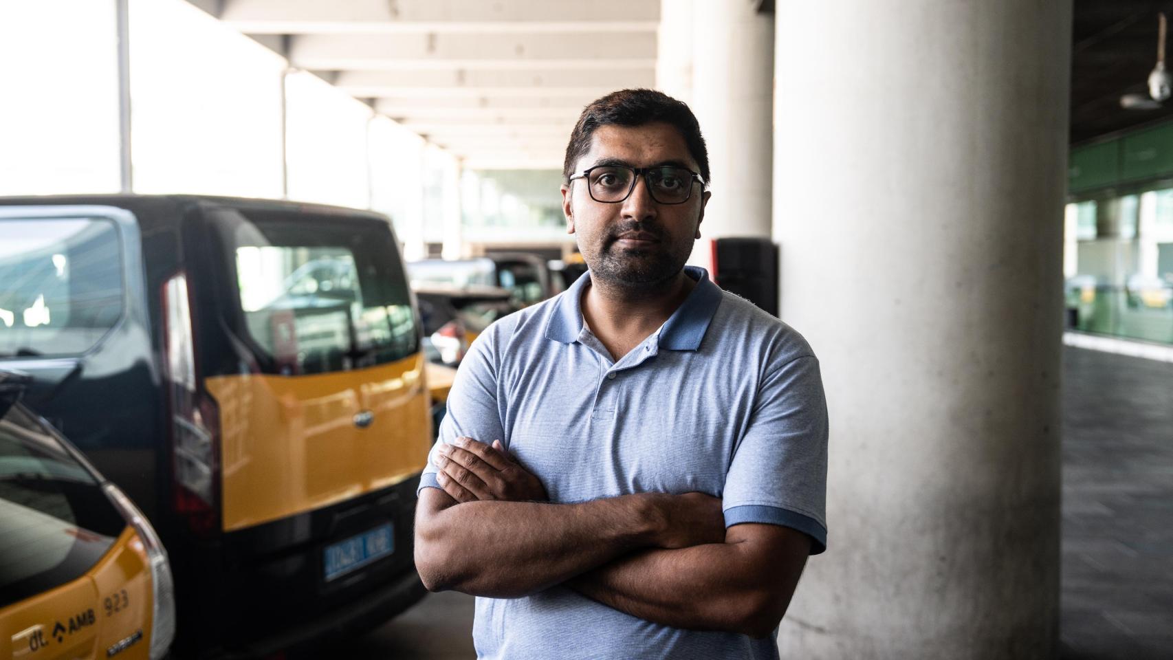Sher Muhammad, taxista en el aeropuerto de Barcelona